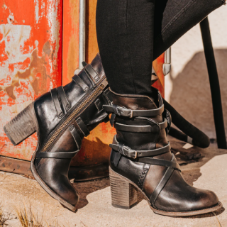 FREEBIRD | WOMEN'S BAKER-BLACK | STYLISH OUTLET
