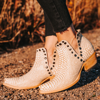 FREEBIRD | WOMEN'S MANDY-WHITE SNAKE | STYLISH OUTLET