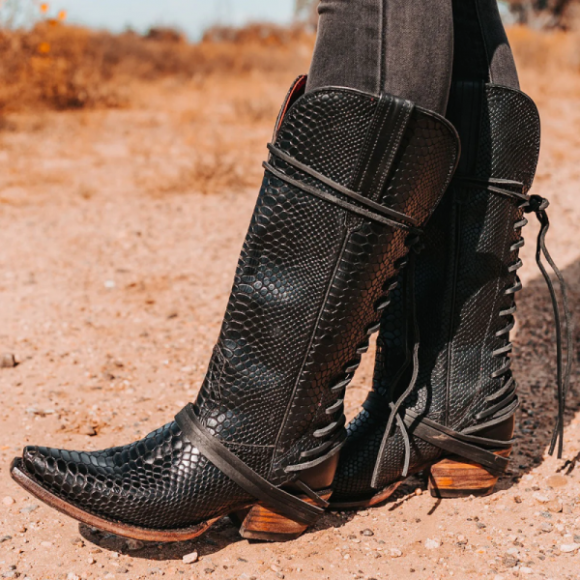 FREEBIRD | WOMEN'S WARDON-BLACK SNAKE | STYLISH OUTLET