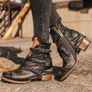 FREEBIRD | WOMEN'S CRUE-BLACK DISTRESSED | STYLISH OUTLET