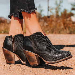 FREEBIRD | WOMEN'S DETROIT-BLACK SNAKE | STYLISH OUTLET
