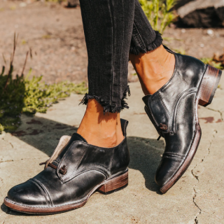 FREEBIRD | WOMEN'S MABEL-BLACK | STYLISH OUTLET