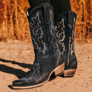FREEBIRD | WOMEN'S WILSON-NAVY SUEDE | STYLISH OUTLET