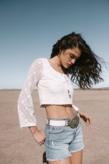 Promotion Idyllwind Women's Lacey Scoop Neck Bell Sleeve Crochet Top | Ivory Promotion Idyllwind Women's Lacey Scoop Neck Bell Sleeve Crochet Top | Ivory