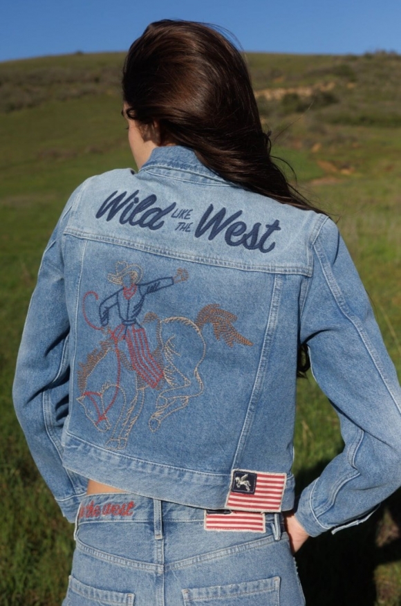 Promotion Idyllwind Women's Western Cowboy Embroidered Rigid Medium Wash Trucker Jacket | Medium Wash