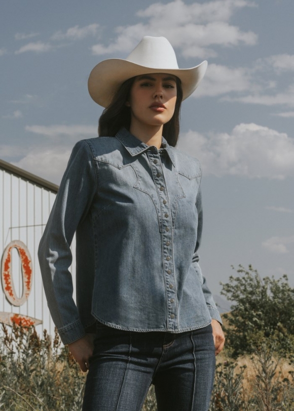 Promotion Idyllwind Women's Huckleberry Medium Wash Long Sleeve Snap Western Shirt | Medium Wash Promotion Idyllwind Women's Huckleberry Medium Wash Long Sleeve Snap Western Shirt | Medium Wash