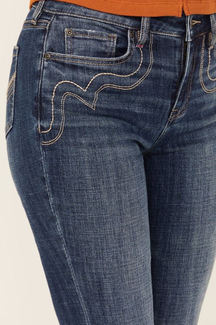 Promotion Idyllwind Women's Vistaview Medium Wash Embroidered Flare Stretch Denim Jeans | Medium Wash