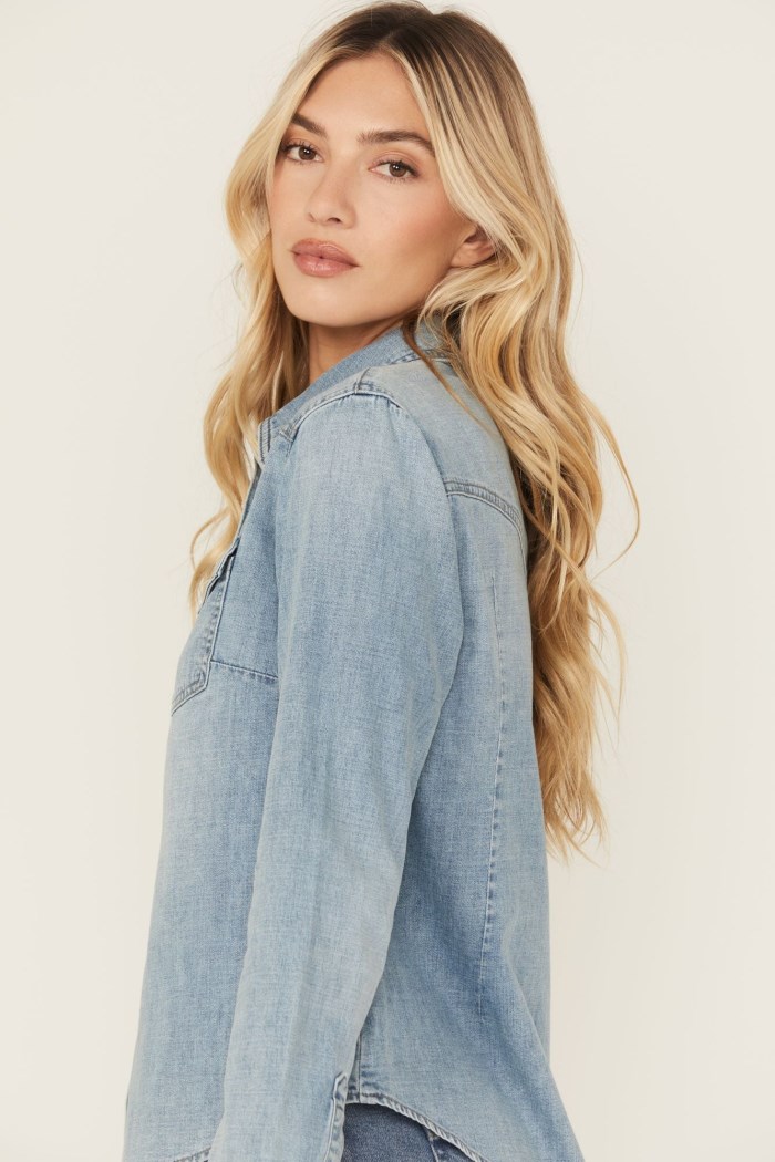 Promotion Idyllwind Women's Medium Wash Long Sleeve Snap Denim Shirt | Light Wash