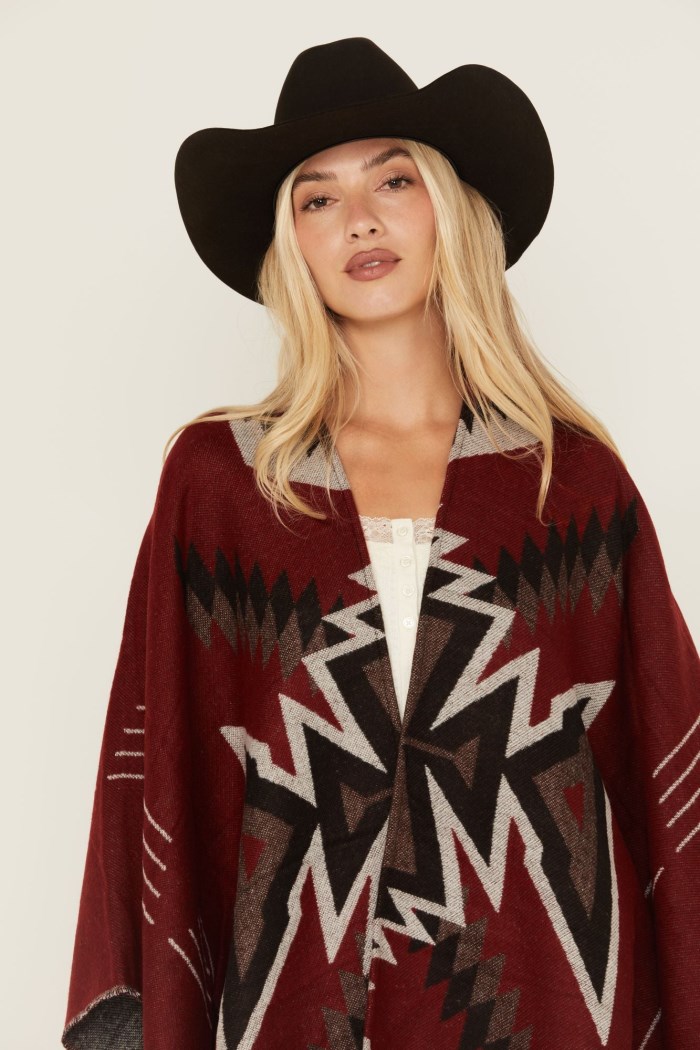 Promotion Idyllwind Women's McDowell Southwestern Print Reversible Fringe Shawl | Wine