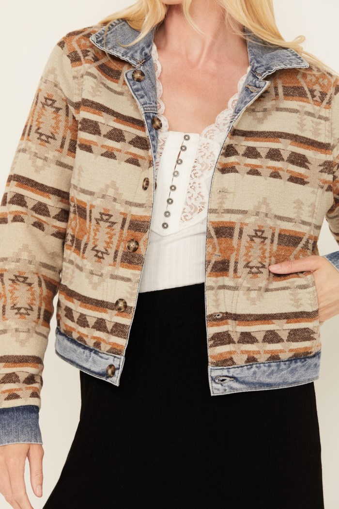 Promotion Idyllwind Women's Barton Reversible Denim Blanket Jacket | Light Wash