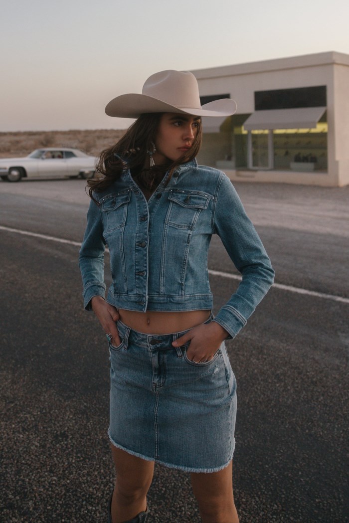 Promotion Idyllwind Women's Ivywood Medium Wash Super Stretch Denim Mini Skirt | Medium Wash